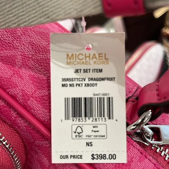 Michael Kors Jet Set Medium Signature Logo Crossbody Bag
COLOR DRAGONFRUT - Picture 10 of 16